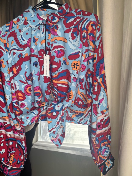 cupcakes & cashmere Tops - cupcakes & cashmere Sky Blue Multicolor Abstract Floral Button Blouse